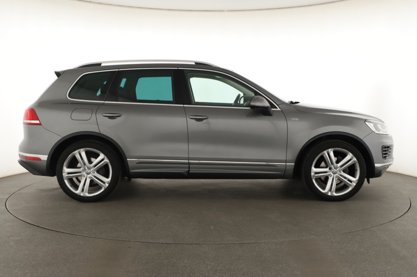 Volkswagen Touareg, 2016