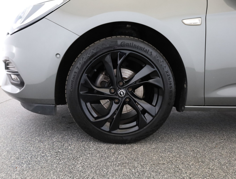 Opel Astra, 2020