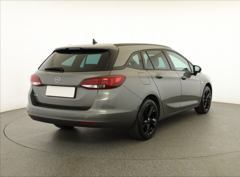 Opel Astra, 2020