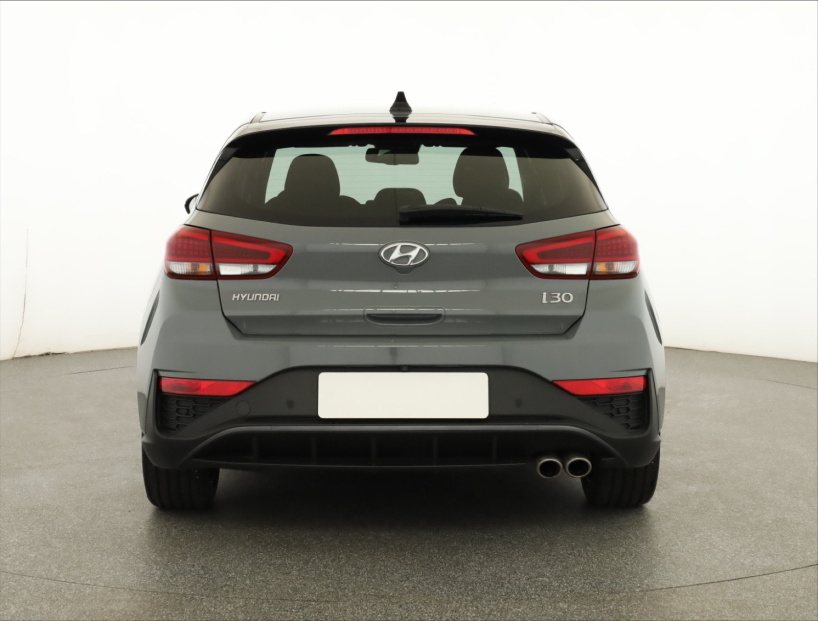 Hyundai i30, 2022