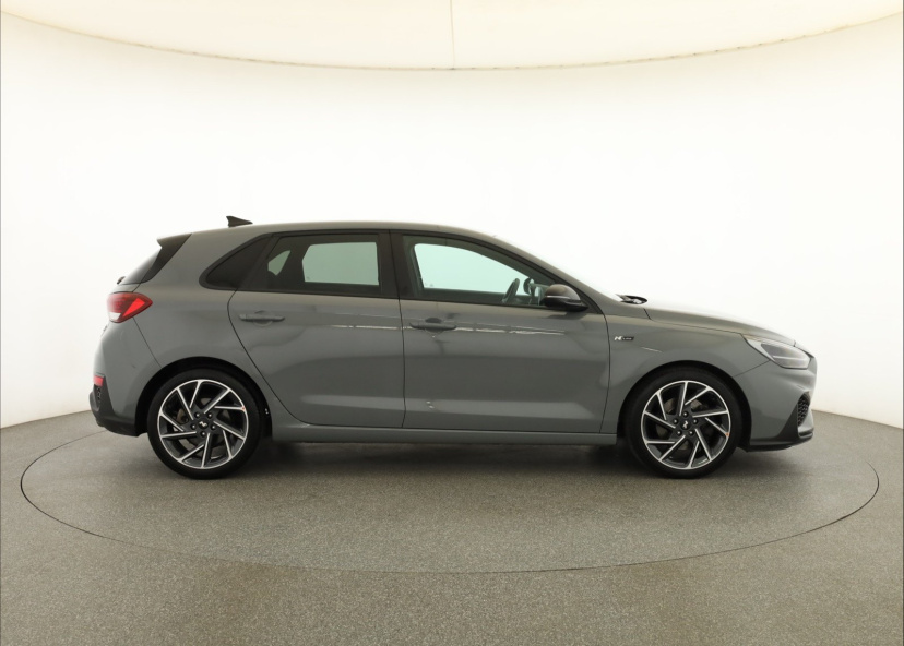 Hyundai i30, 2022