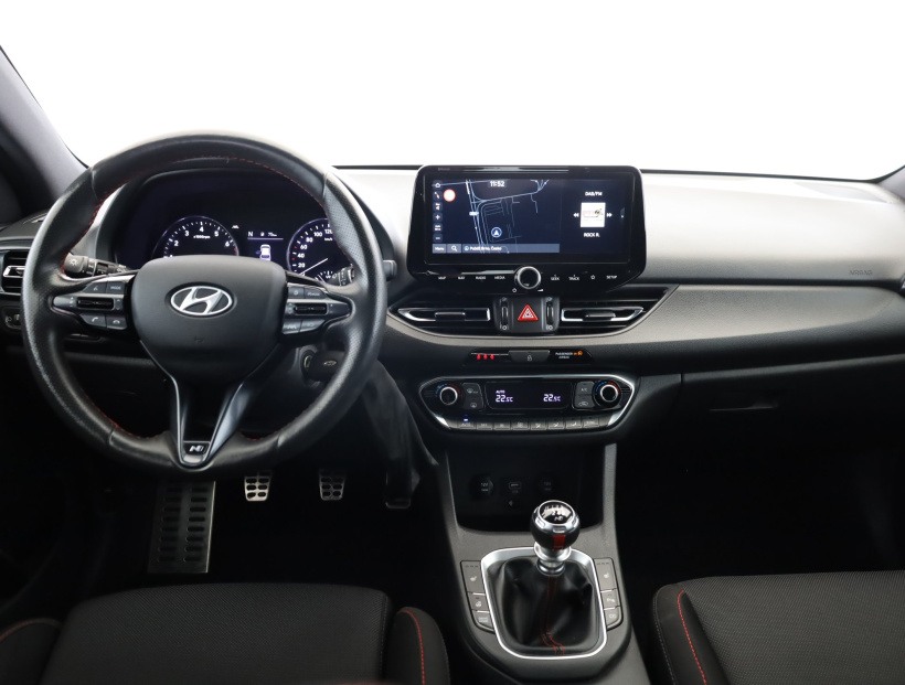 Hyundai i30, 2022