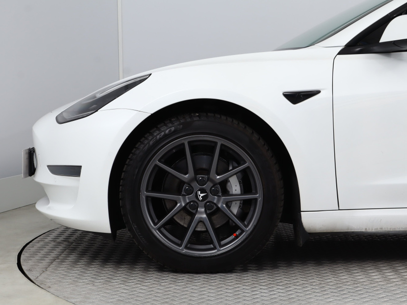 Tesla Model 3, 2020
