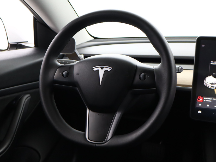 Tesla Model 3, 2020