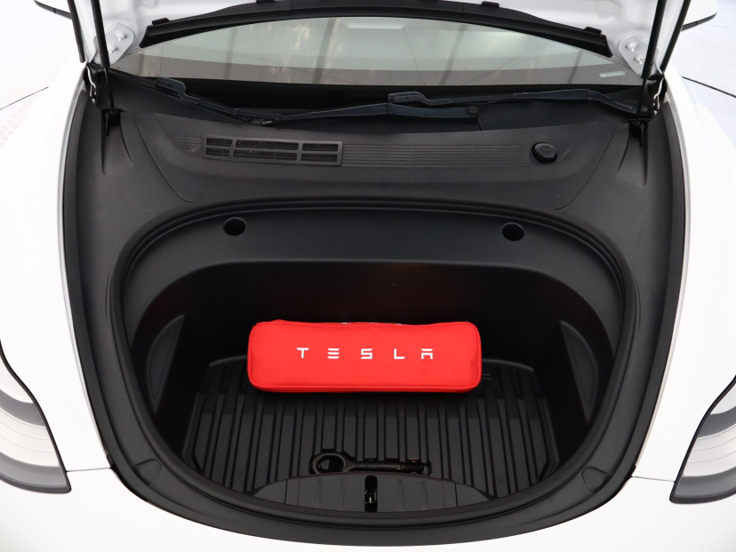 Tesla Model 3, 2020