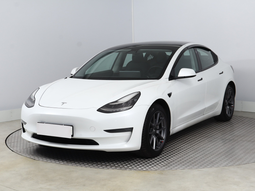 Tesla Model 3, 2020