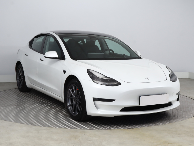 Tesla Model 3, 2020
