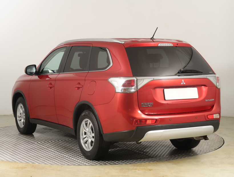 Mitsubishi Outlander, 2014