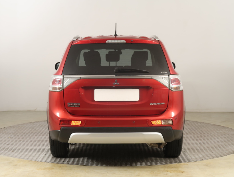 Mitsubishi Outlander, 2014