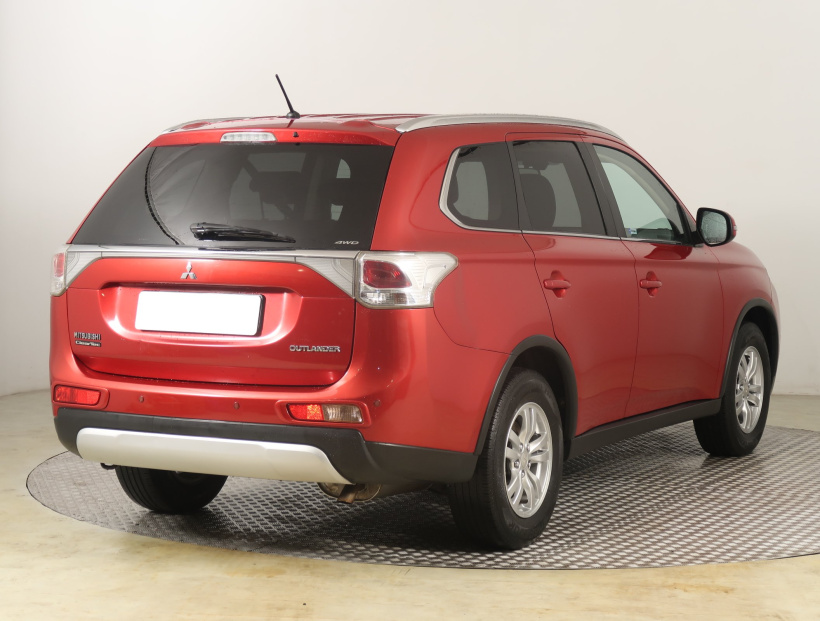 Mitsubishi Outlander, 2014