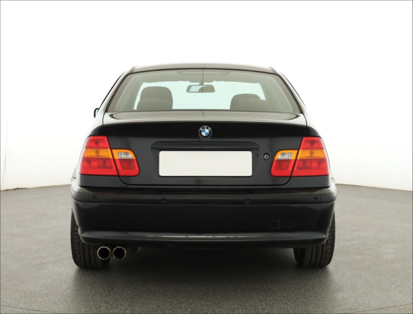 BMW 3, 2002