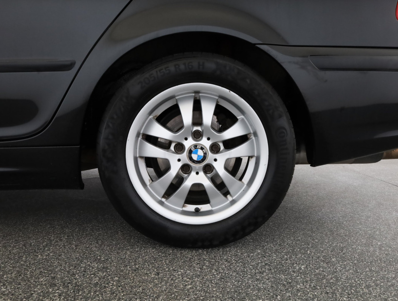 BMW 3, 2002