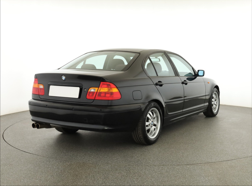 BMW 3, 2002