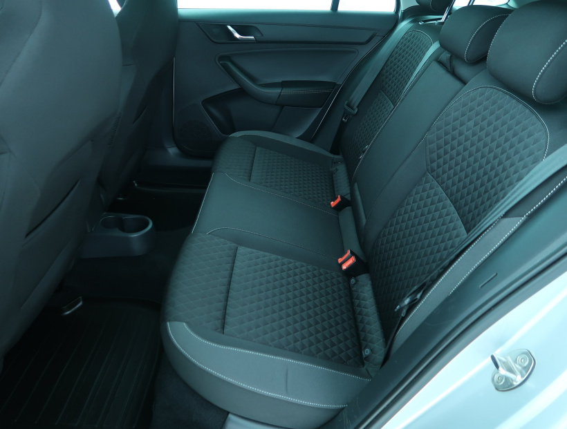 Škoda Rapid Spaceback, 2016
