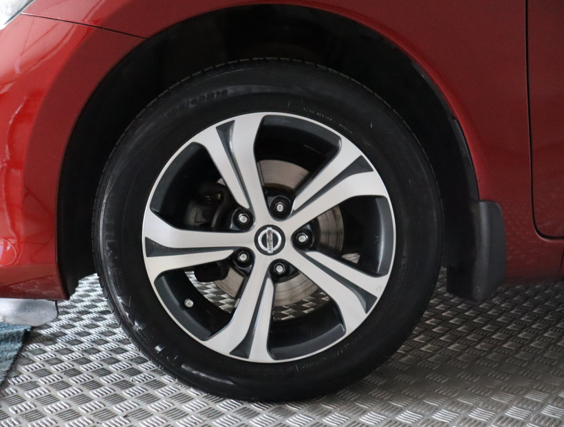 Nissan Pulsar, 2016