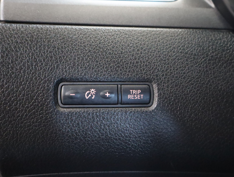 Nissan Pulsar, 2016