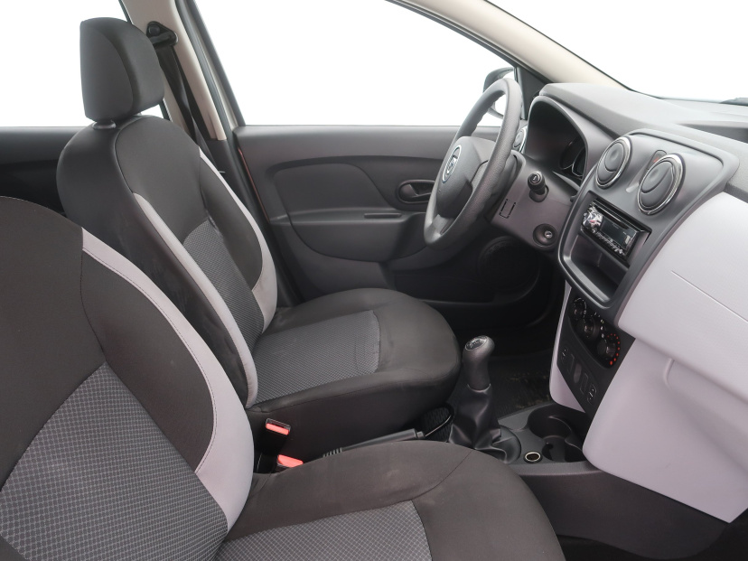 Dacia Sandero, 2013