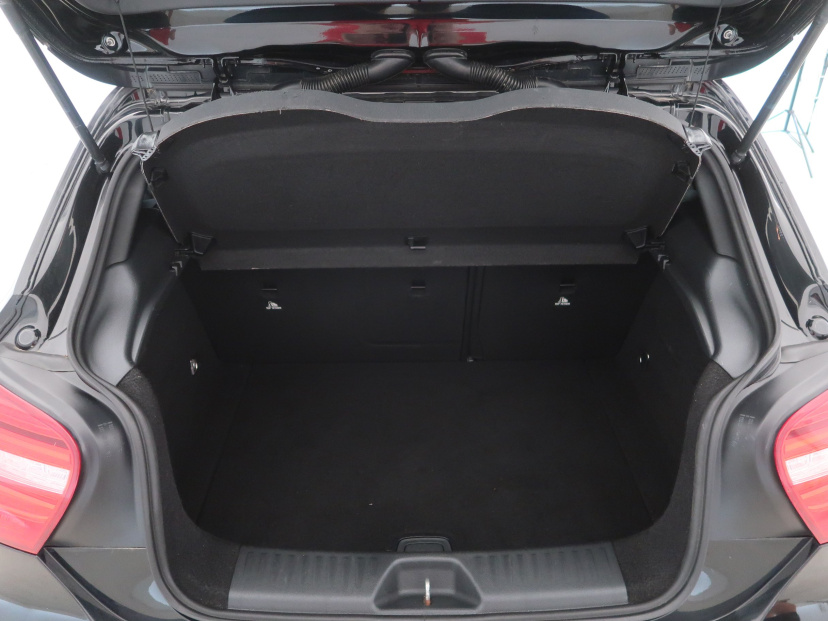Mercedes-Benz A, 2013