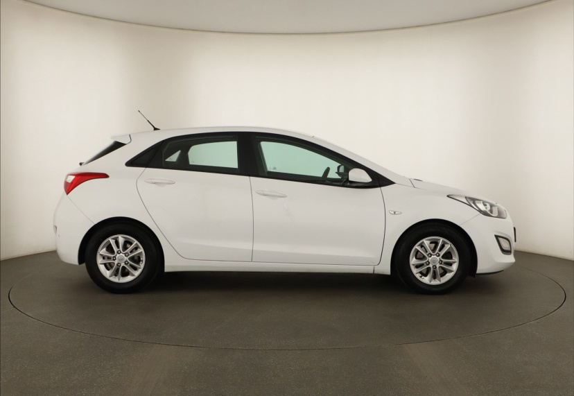 Hyundai i30, 2016