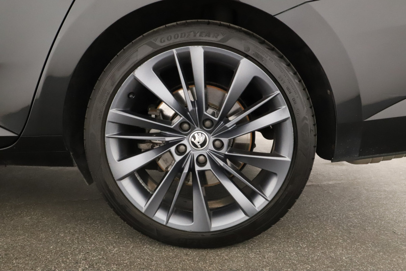 Škoda Superb, 2021