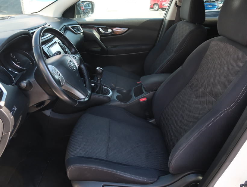 Nissan Qashqai, 2015