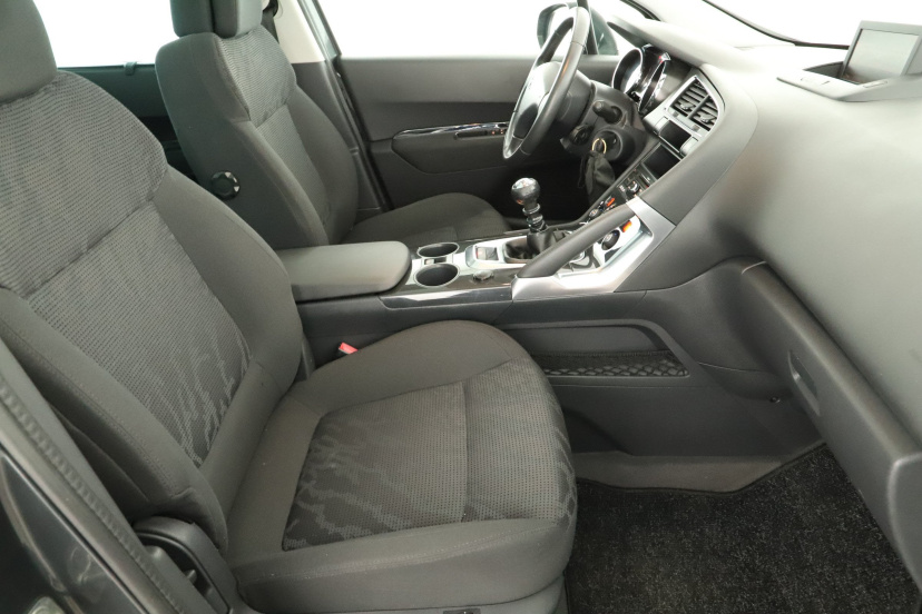 Peugeot 3008, 2012
