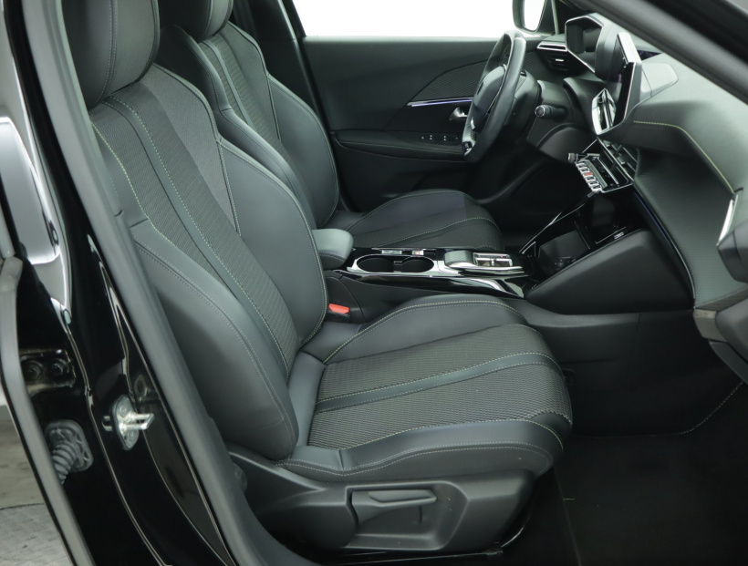 Peugeot e-2008, 2023