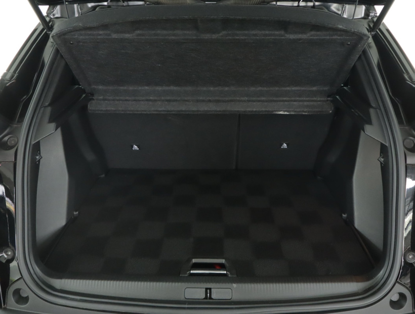 Peugeot e-2008, 2023