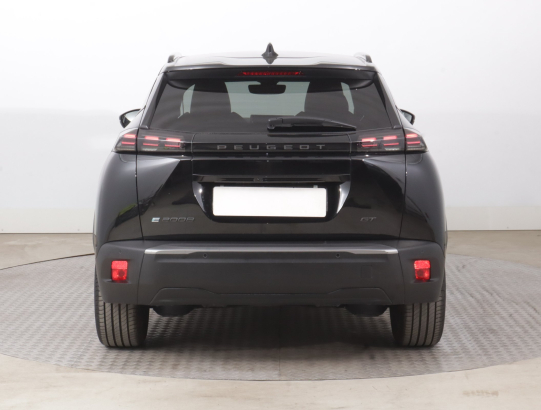 Peugeot e-2008