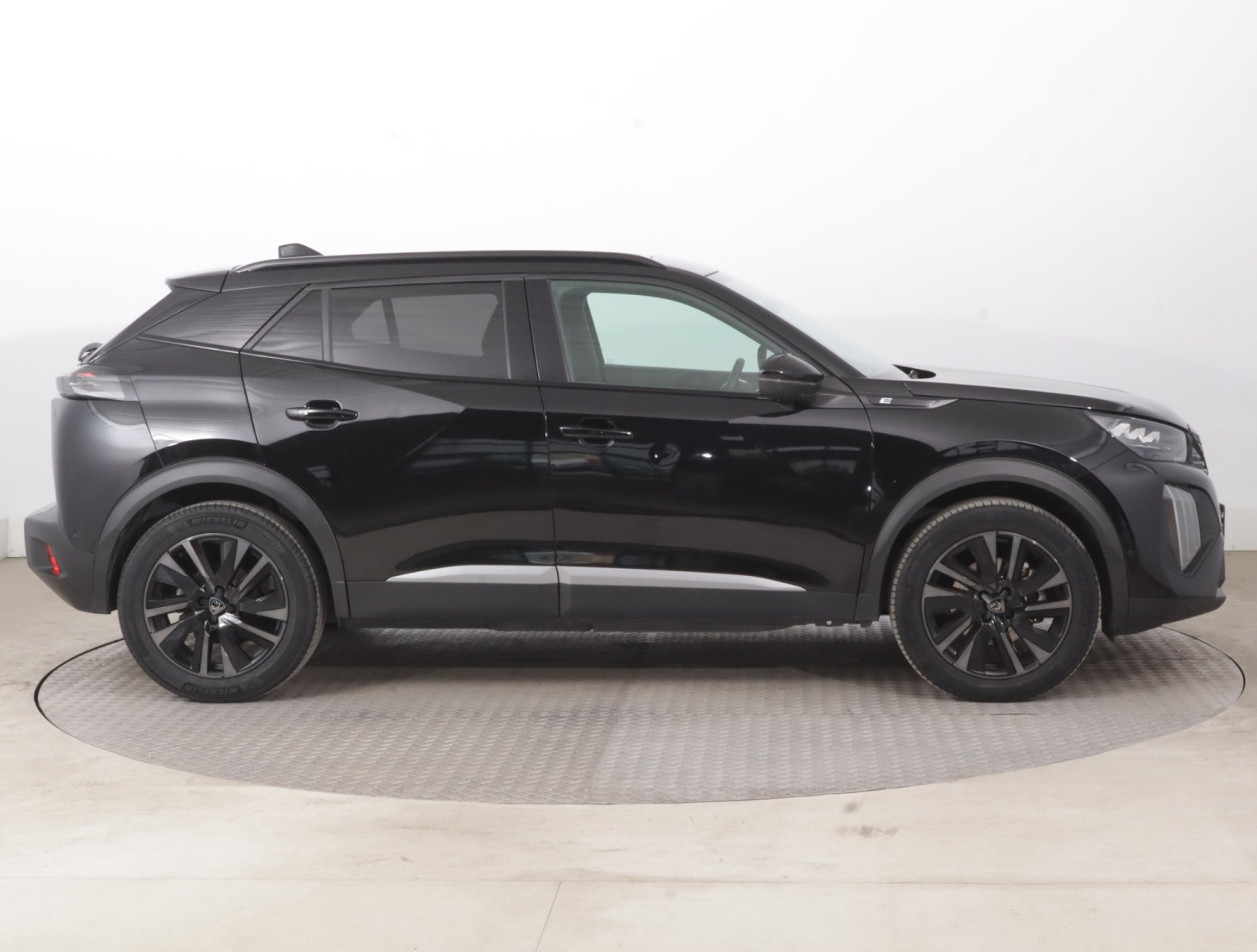 Peugeot e-2008 - 2023