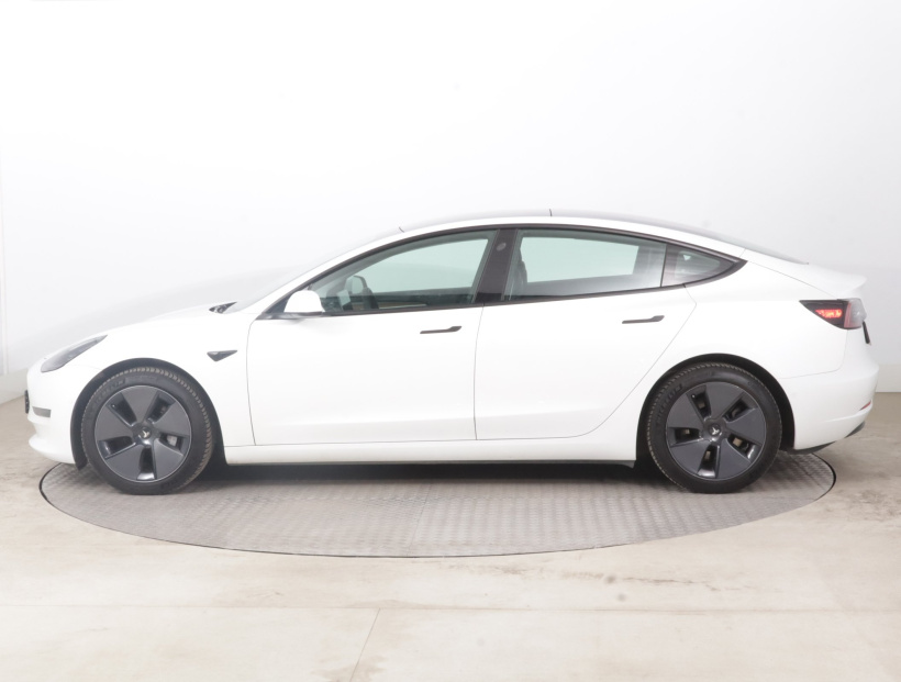 Tesla Model 3, 2021