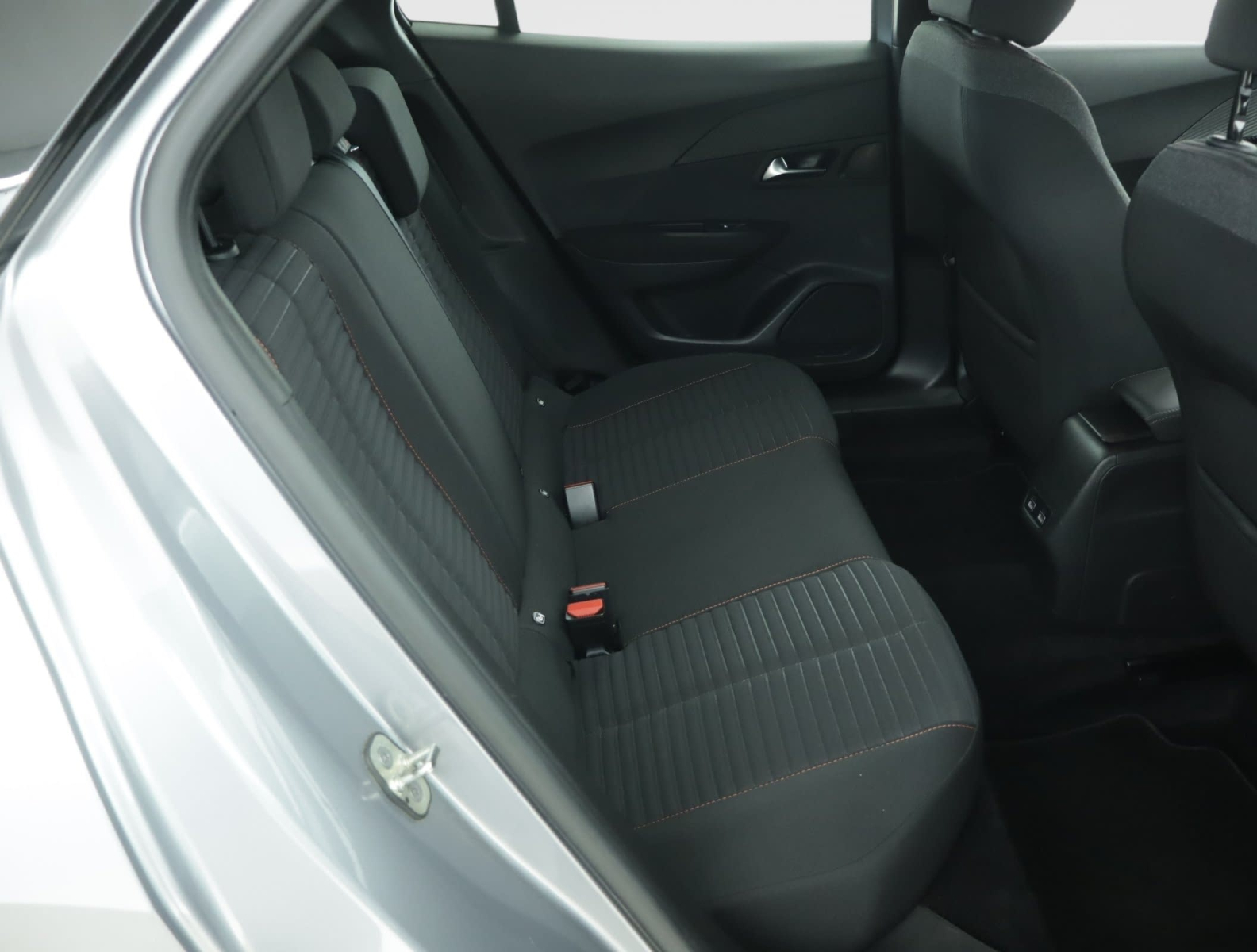 Peugeot e-2008 - 2023