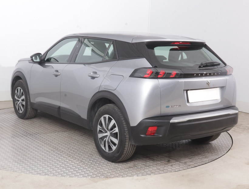 Peugeot e-2008, 2023