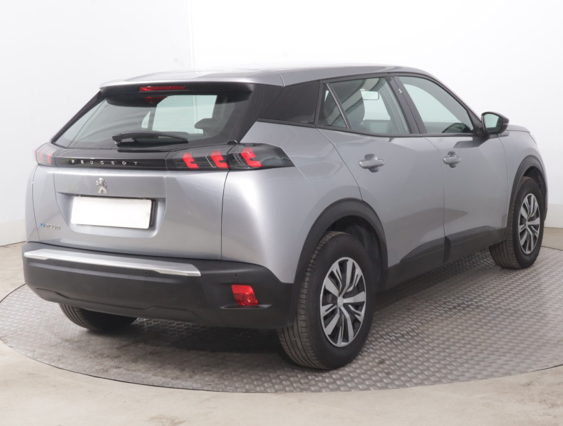 Peugeot e-2008, 2023