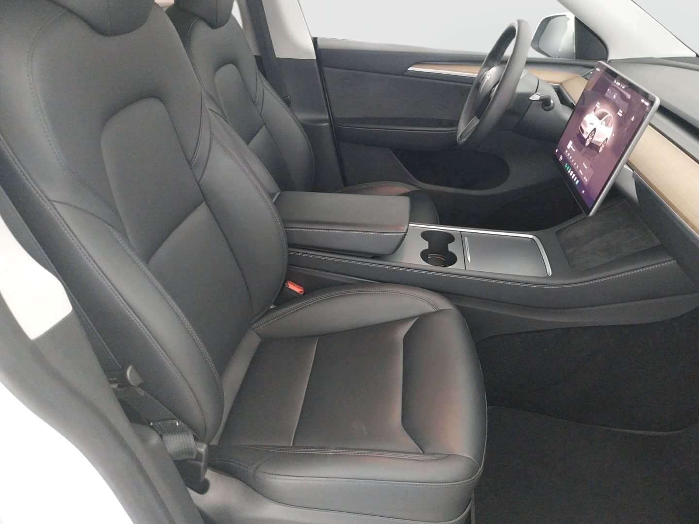 Tesla Model Y - 2023