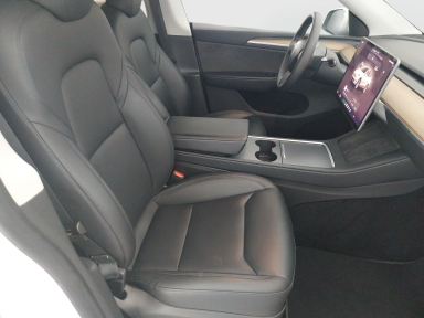 Tesla Model Y - 2023