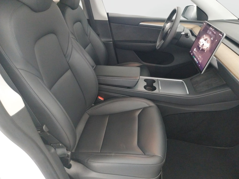 Tesla Model Y, 2023