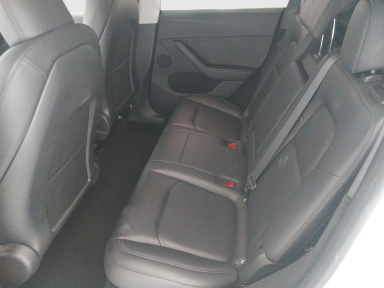 Tesla Model Y - 2023