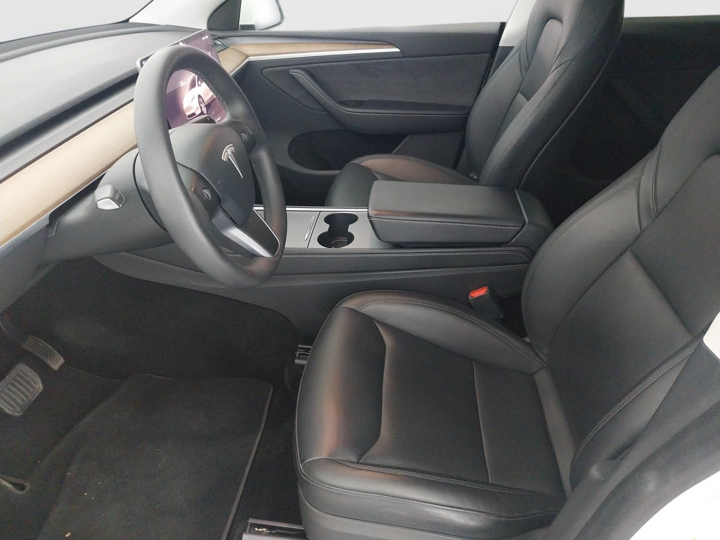 Tesla Model Y - 2023