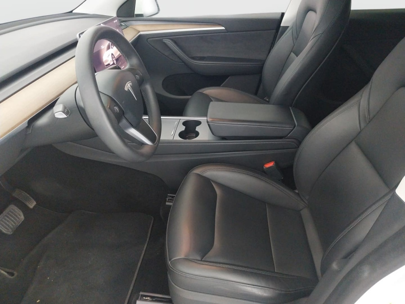 Tesla Model Y, 2023