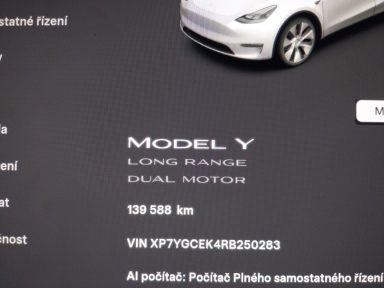 Tesla Model Y - 2023