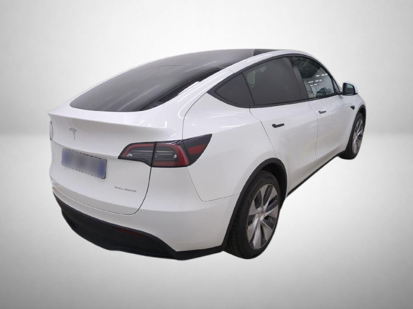 Tesla Model Y, 2023