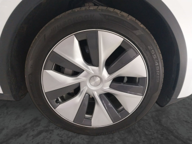 Tesla Model Y - 2023