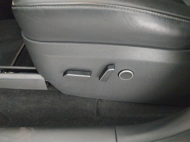 Tesla Model Y - 2023