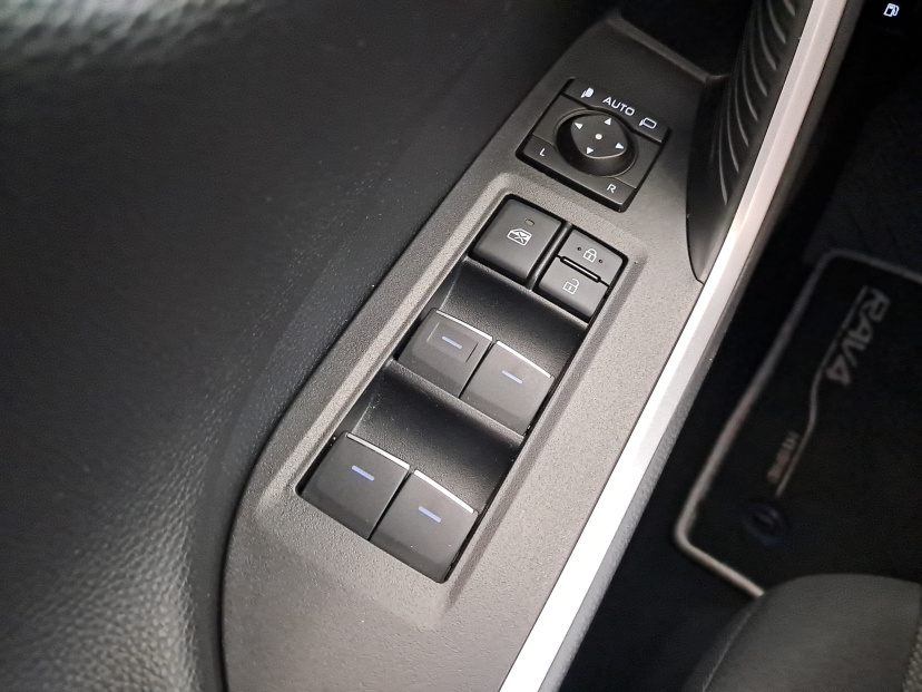 Toyota RAV 4, 2023