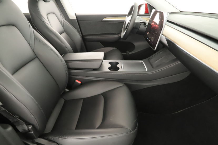 Tesla Model Y, 2022