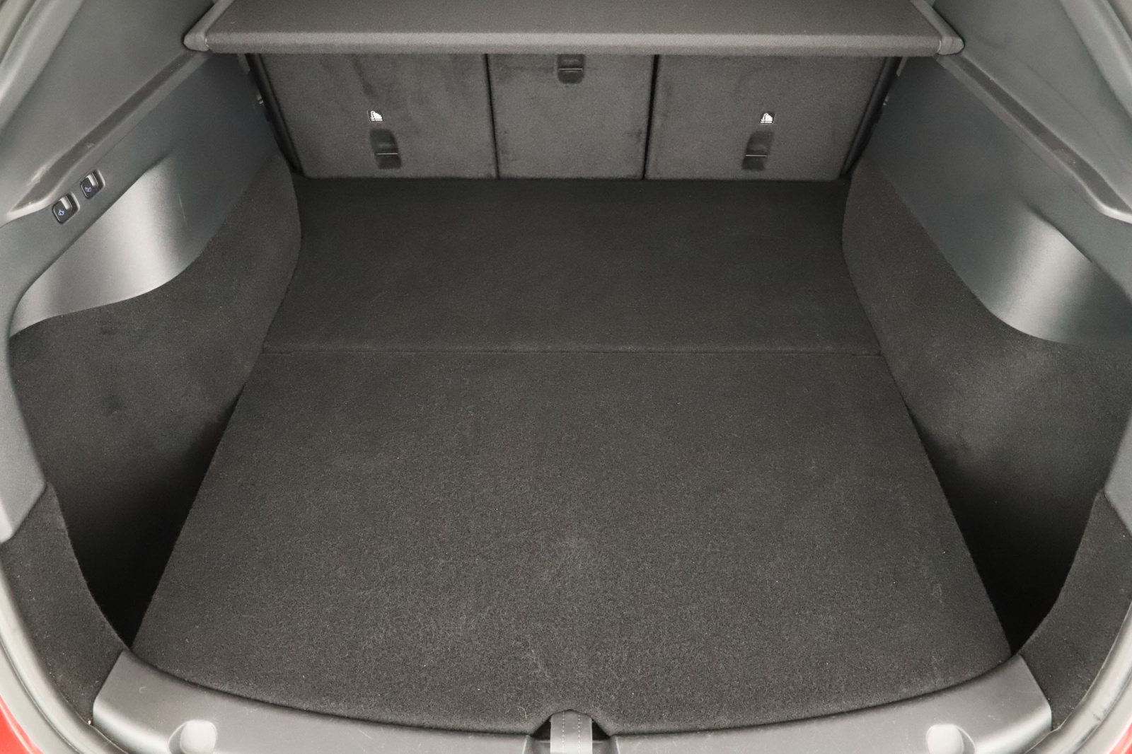 Tesla Model Y Standard Range – fotografie 17