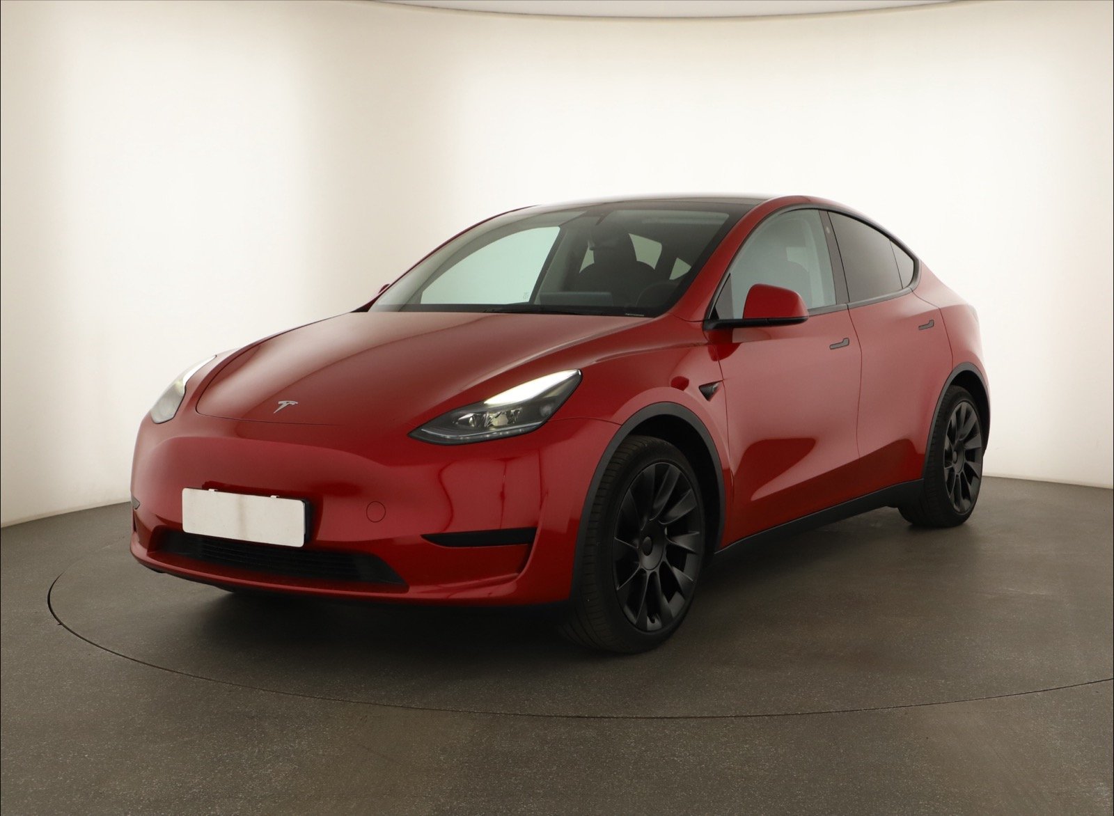 Tesla Model Y Standard Range – fotografie 3
