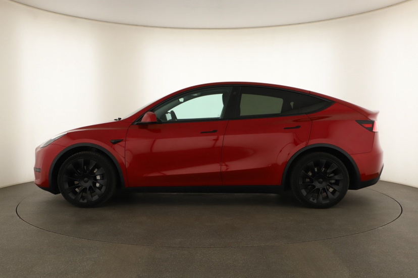 Tesla Model Y, 2022