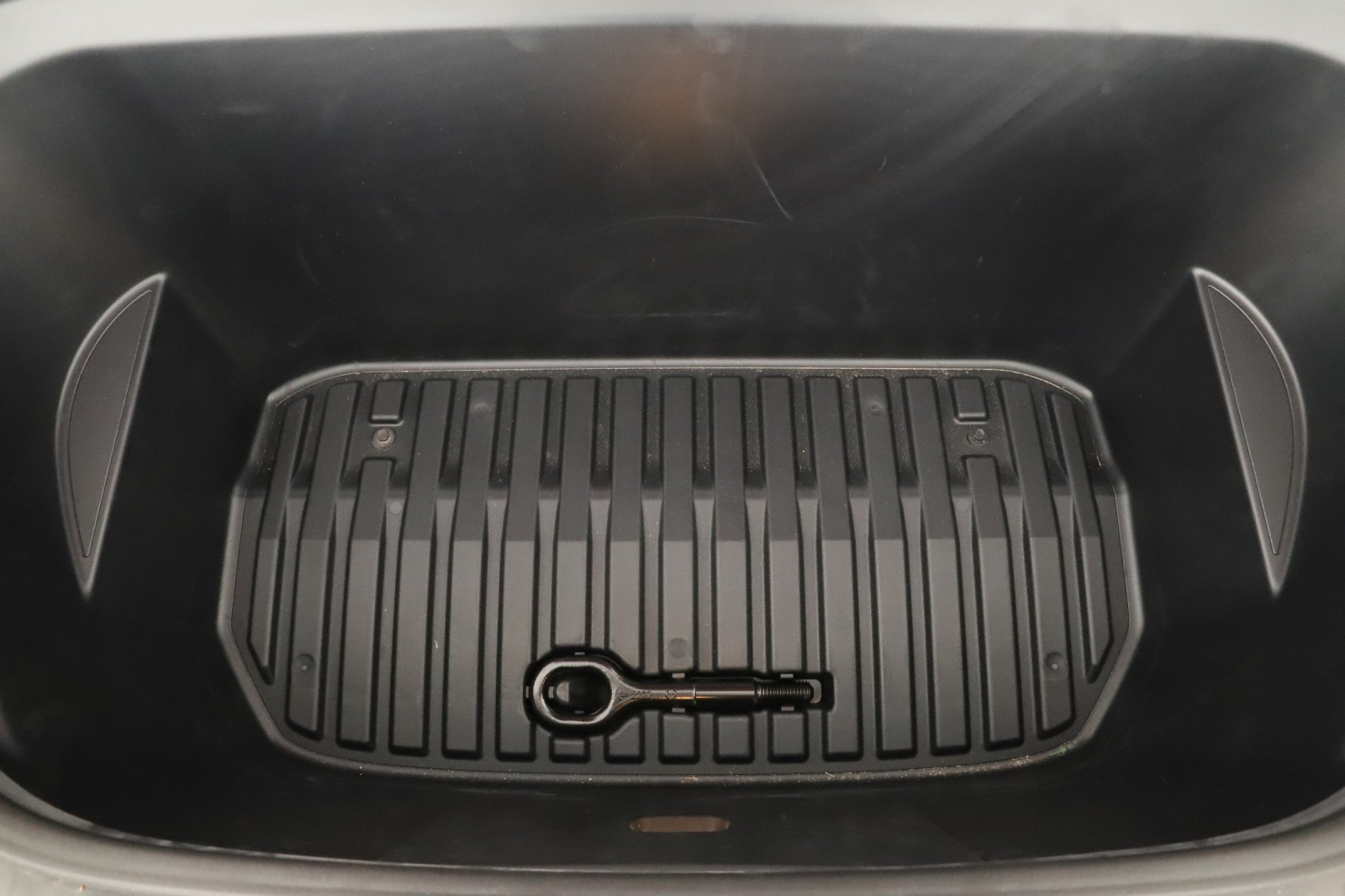 Tesla Model Y Standard Range – fotografie 28